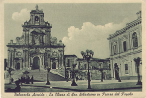 paiazza con chiesa anni 40